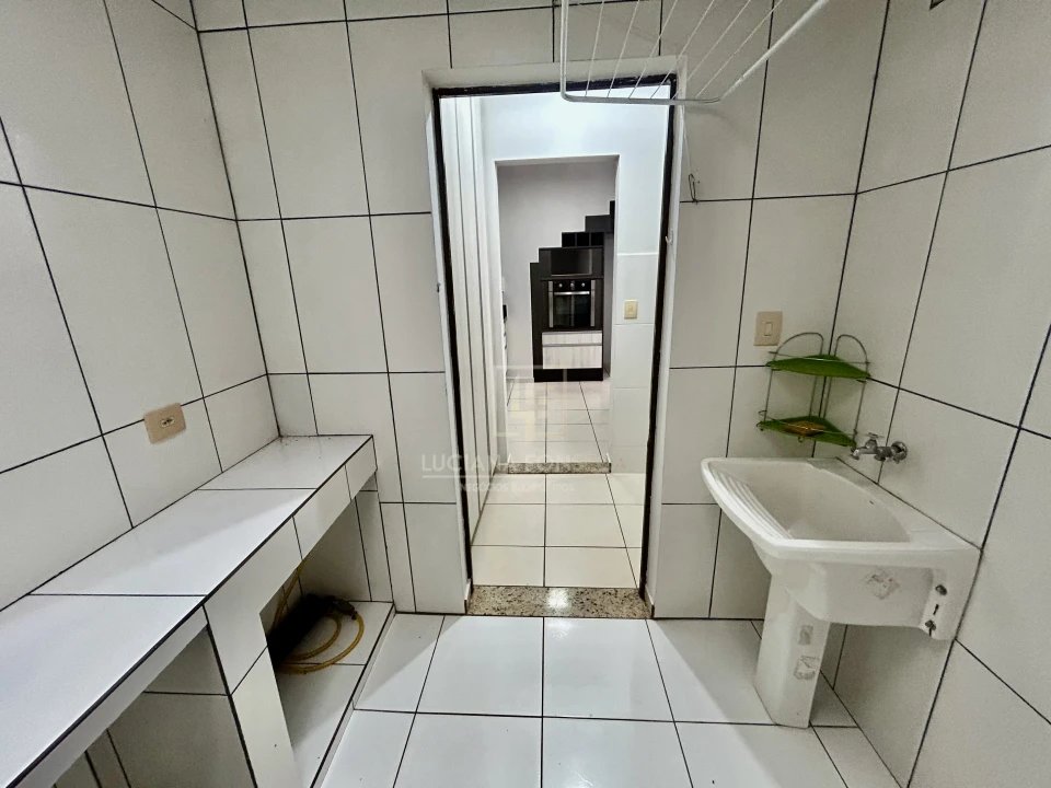 Sobrado Condominio Vila hipica Londrina vende