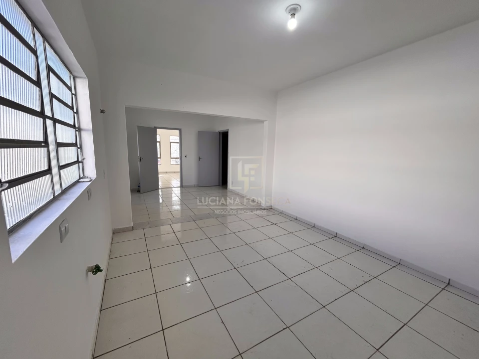 Imagens do imóveis Casa Comercial próximo à Avenida Inglaterra