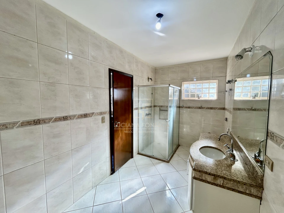 Imagens do imóveis Casa proximo à Av. Maringá
