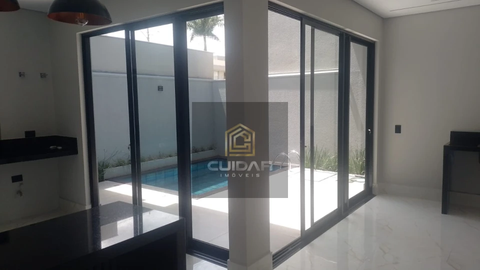 Imagens do imóveis Casa sobrado com 03 suítes