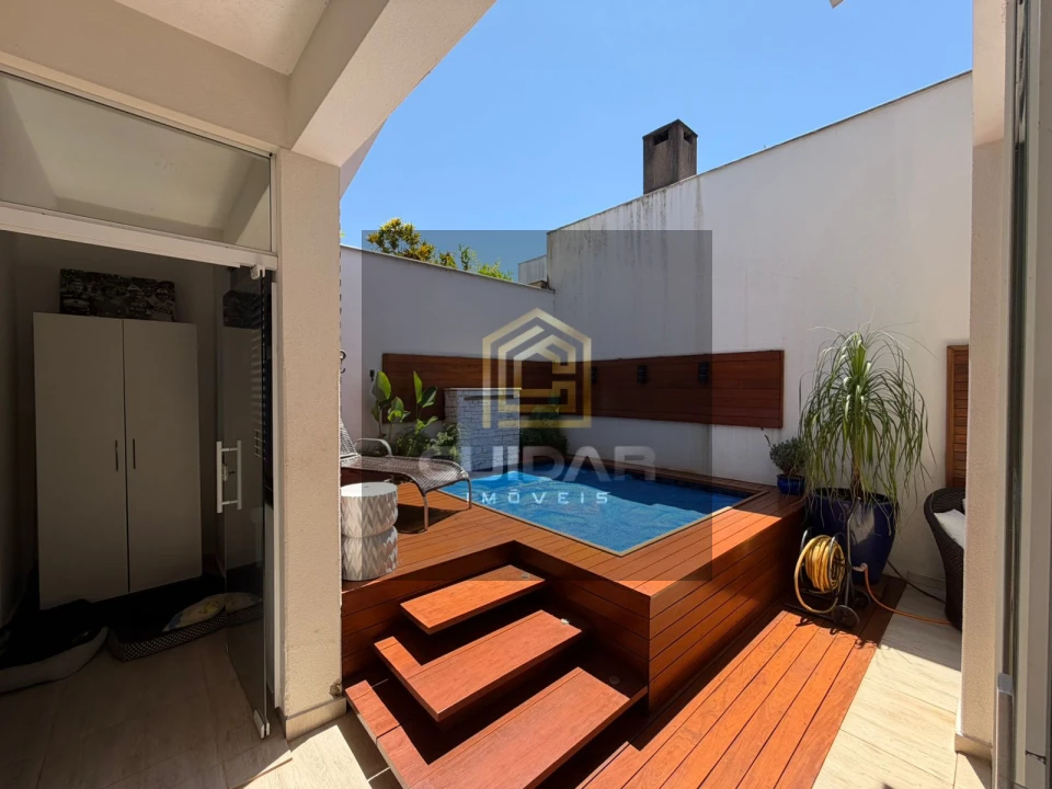 Imagens do imóveis Linda casa condomínio Royal Forest