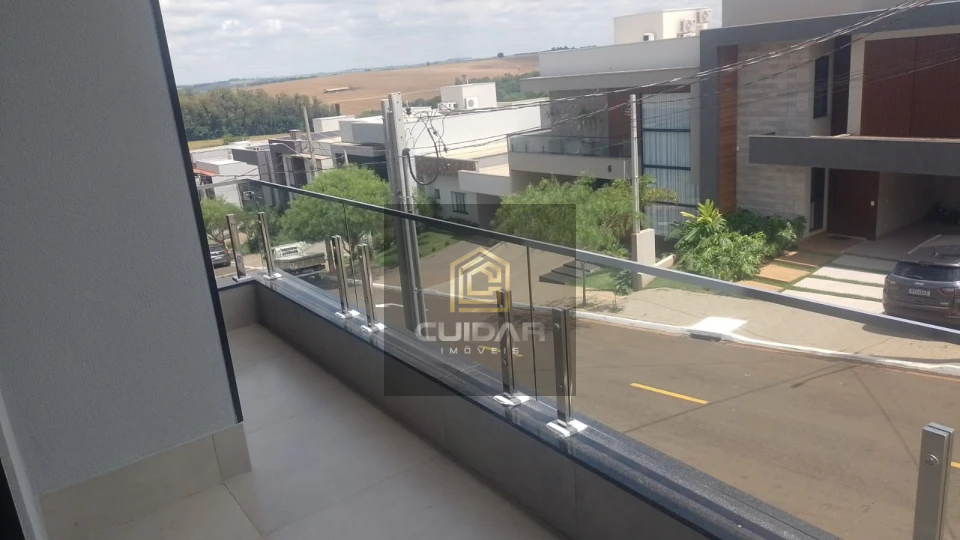 Imagens do imóveis Casa sobrado com 03 suítes