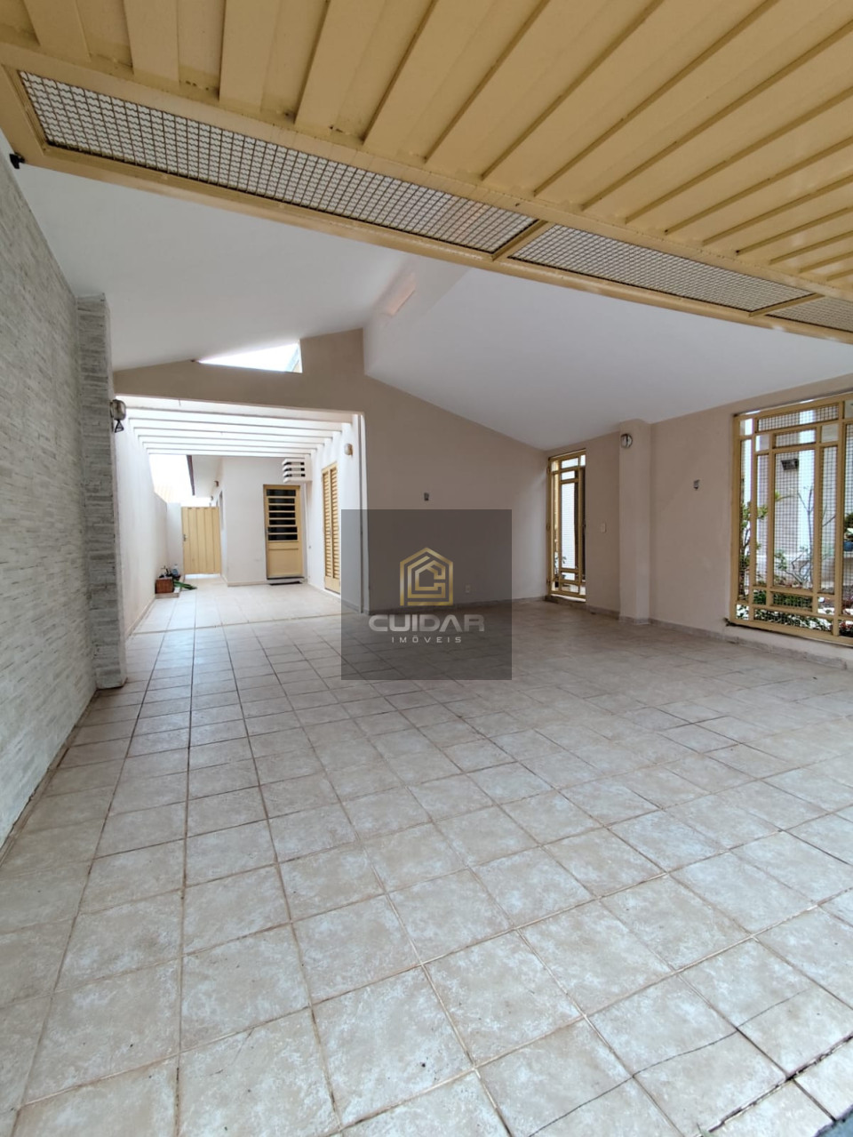Imagens do imóveis Casa com 03 suítes jd Aeroporto