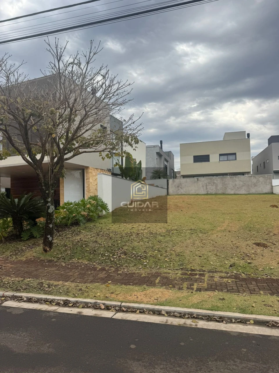 Imagens do imóveis TERRENO NO ALPHAVILLE 2