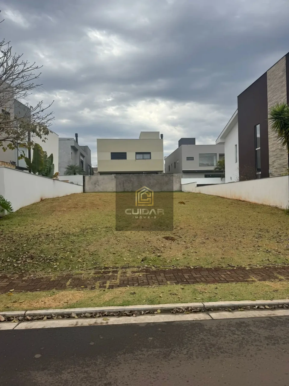 Imagens do imóveis TERRENO NO ALPHAVILLE 2