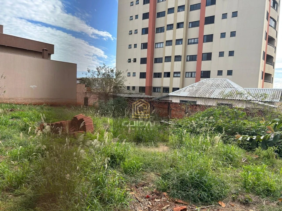 Imagens do imóveis Terreno com 900 metros