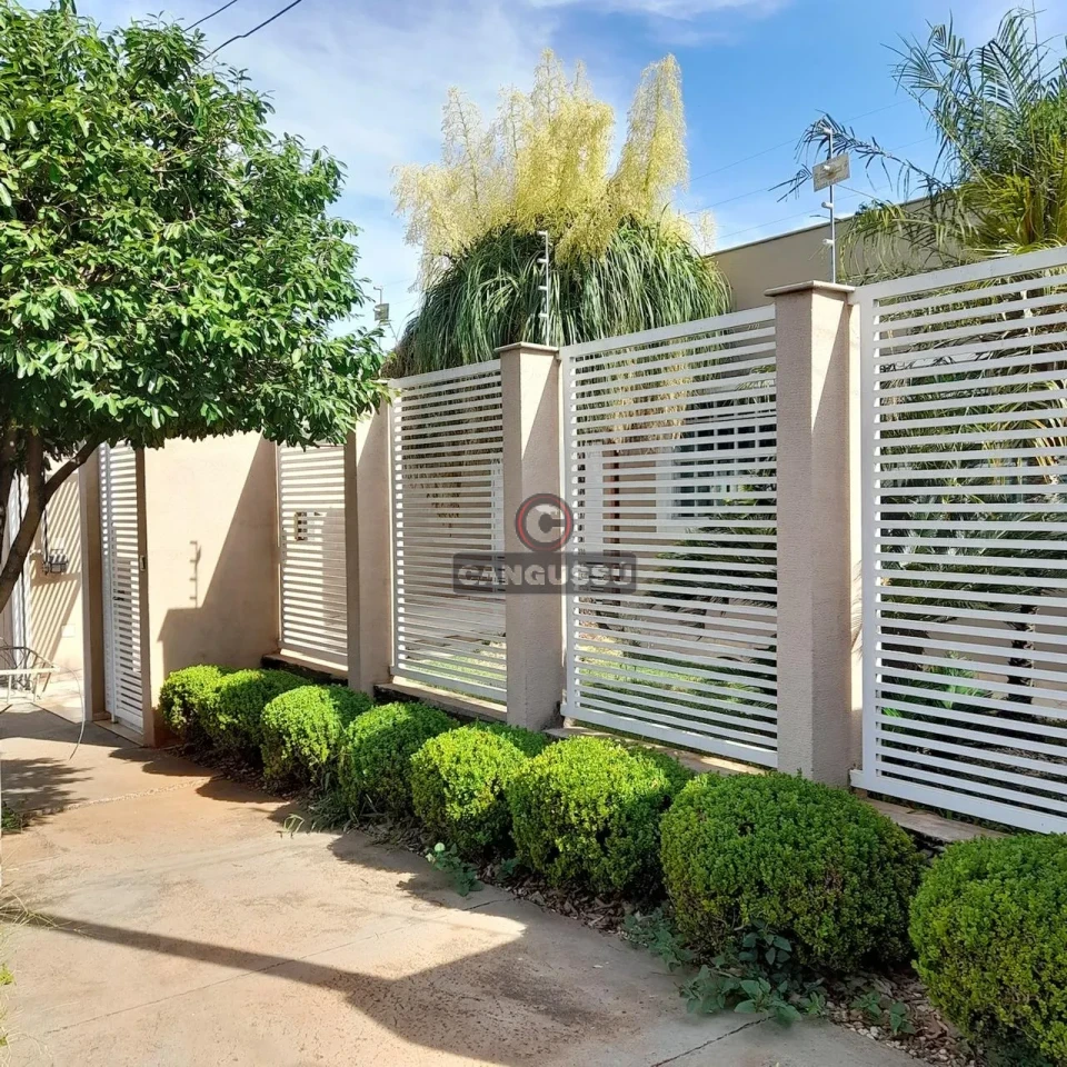 Imagens do imóveis Casa à Venda no Jardim San Remo | 200 m², 3 Quartos e Próxima ao Shopping Contour