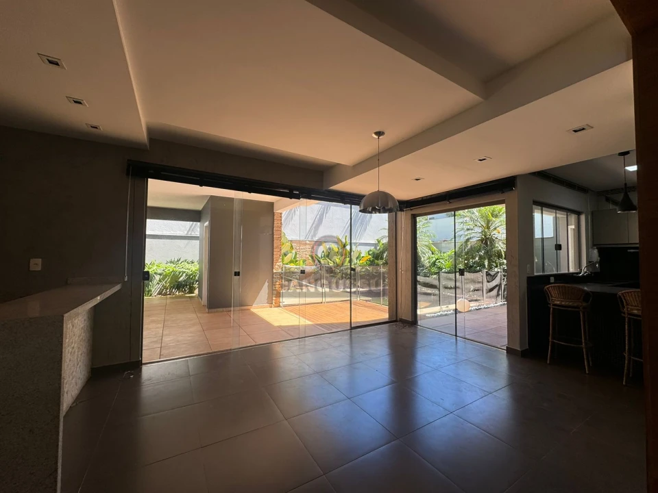 Imagens do imóveis Casa à venda no Condomínio Sun Lake