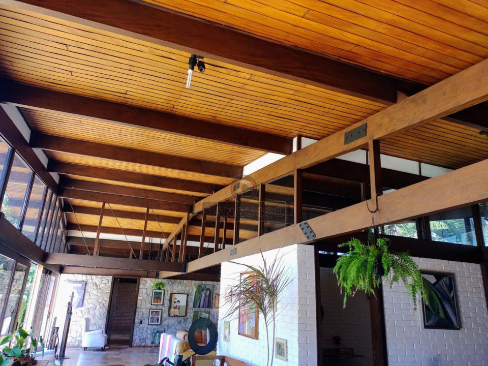 Imagens do imóveis Ampla Propriedade com Casa de Alto Padrão no Jardim Caravelle à venda
