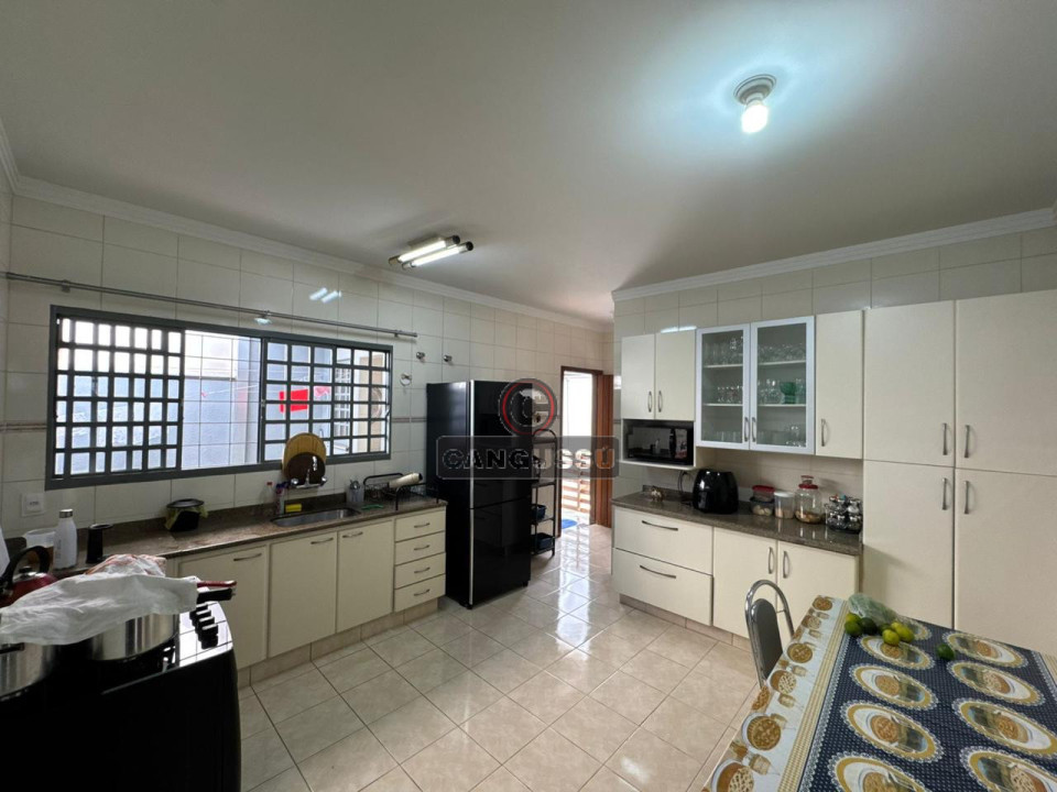 Imagens do imóveis CASA  À VENDA - JARDIM EUROPA
