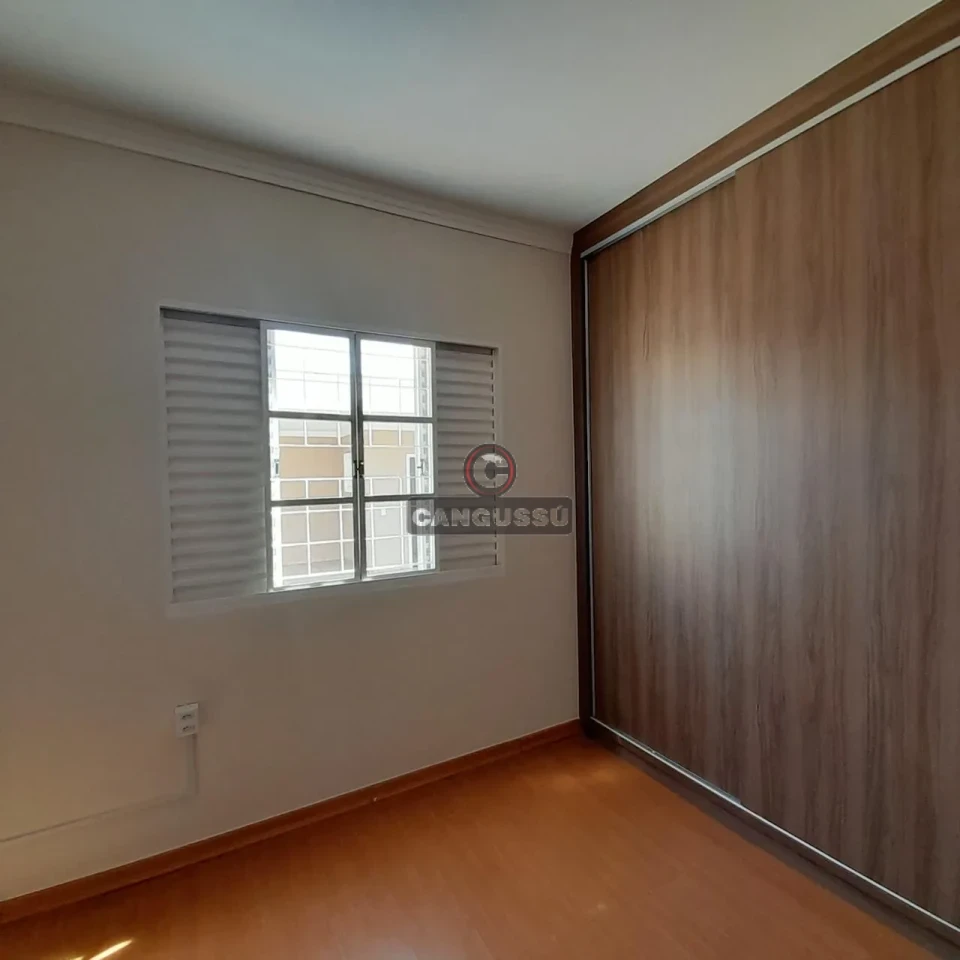 Imagens do imóveis Casa à Venda no Jardim San Remo | 200 m², 3 Quartos e Próxima ao Shopping Contour