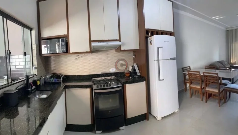 Imagens do imóveis Casa à Venda no Jardim Vale Azul | 2 Quartos, Churrasqueira e 2 Vagas