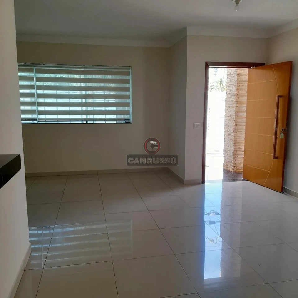 Imagens do imóveis Casa à Venda no Jardim San Remo | 200 m², 3 Quartos e Próxima ao Shopping Contour
