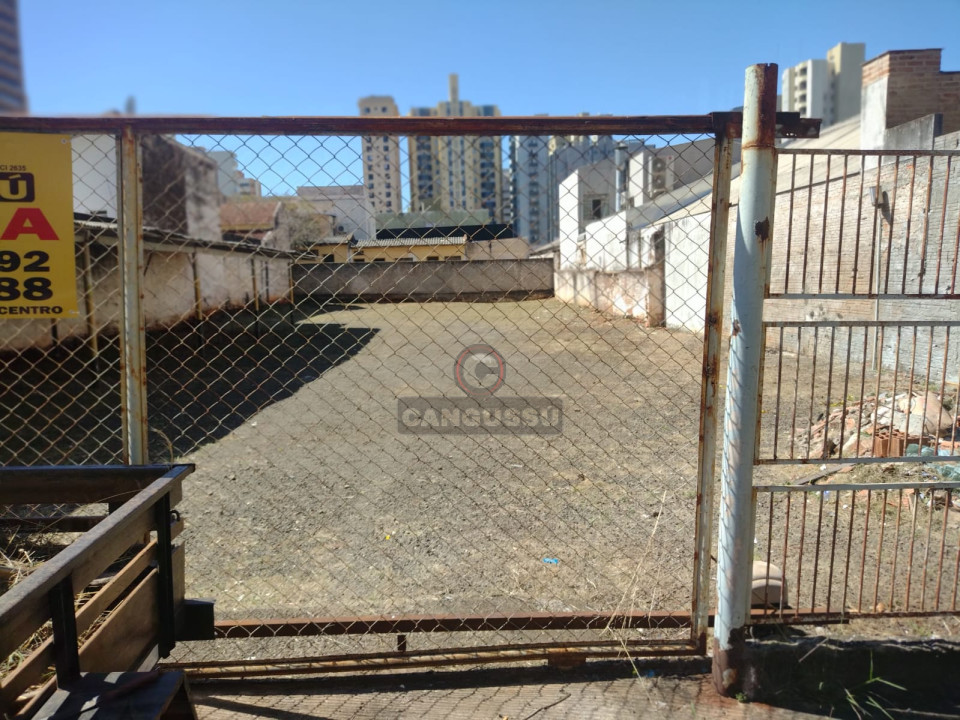 Imagens do imóveis Terreno para Locação – Estacionamento