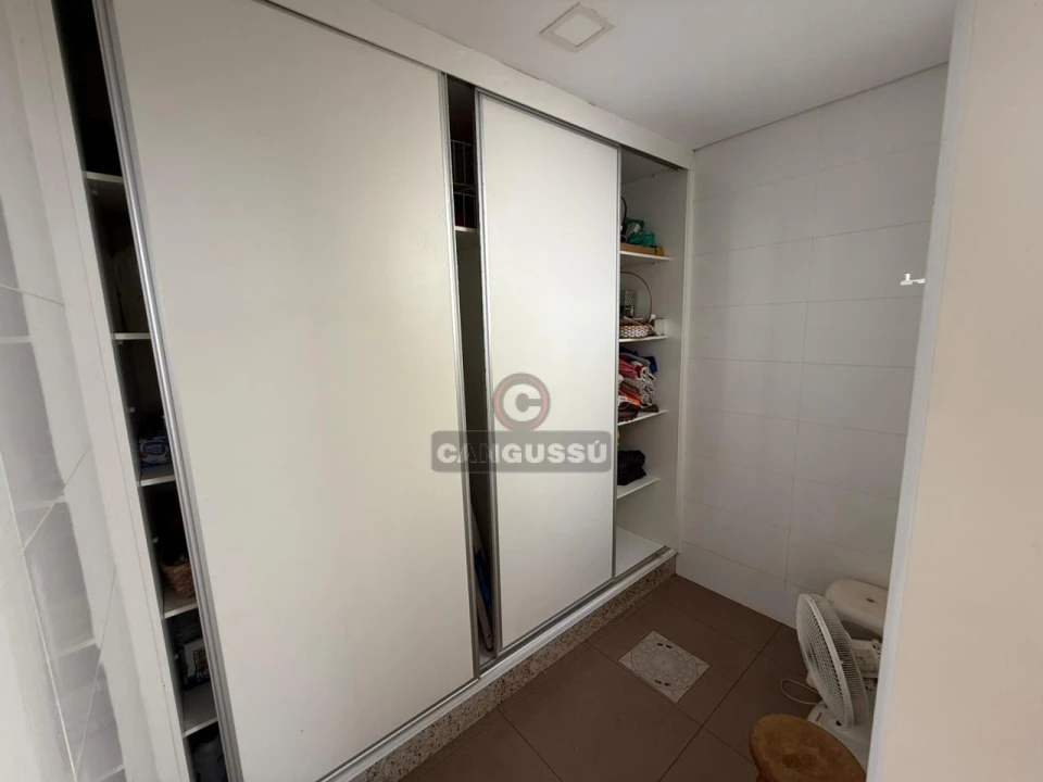 Imagens do imóveis Casa à venda no Condomínio Sun Lake