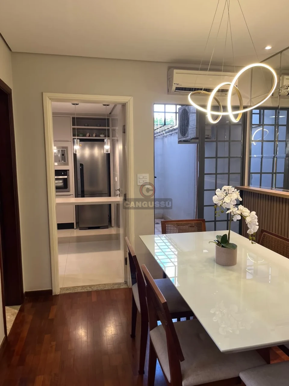 Imagens do imóveis Casa à Venda no Centro – 3 Dormitórios, Suíte e Planejados