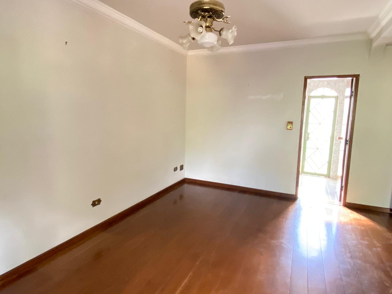 Imagens do imóveis Sobrado à venda e para locação, Londrina, PR