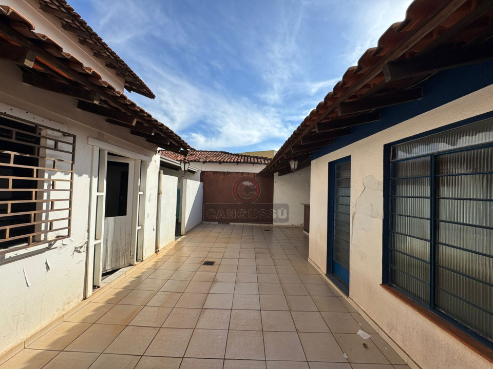Imagens do imóveis CASA COMERCIAL PARA LOCAÇÃO