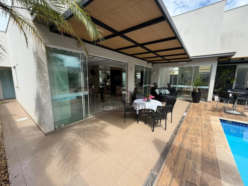 Imagens do imóveis Casa à venda no Condomínio Sun Lake