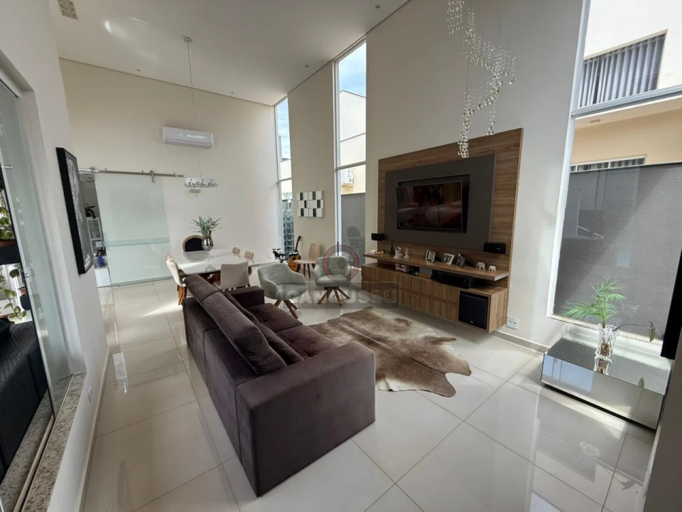 Imagens do imóveis Casa à venda no Condomínio Sun Lake