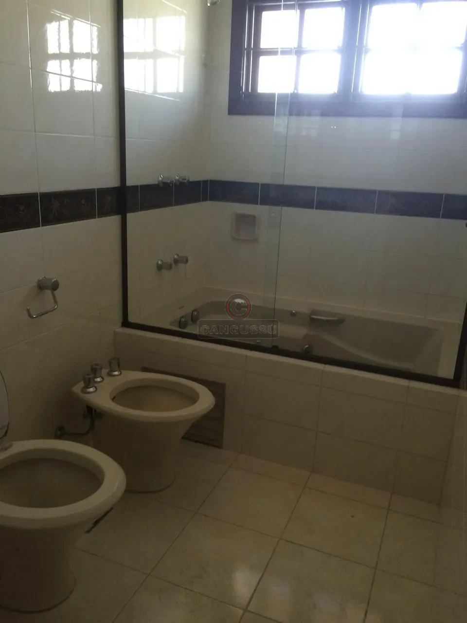 Imagens do imóveis SOBRADO COM PISCINA À VENDA E LOCAÇÃO – AO LADO DO BIGGS!