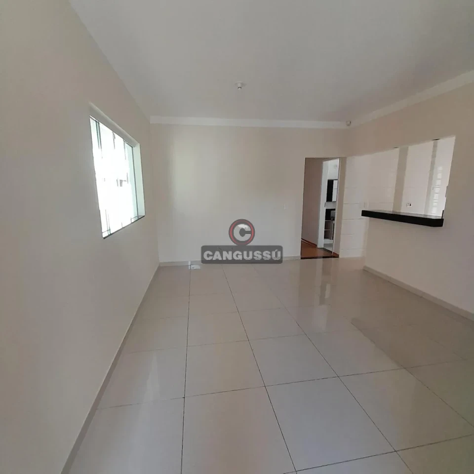 Imagens do imóveis Casa à Venda no Jardim San Remo | 200 m², 3 Quartos e Próxima ao Shopping Contour