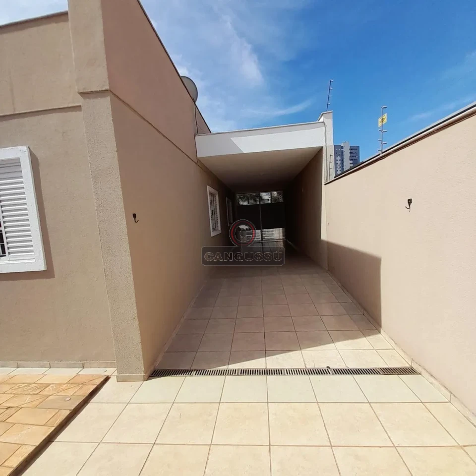 Imagens do imóveis Casa à Venda no Jardim San Remo | 200 m², 3 Quartos e Próxima ao Shopping Contour