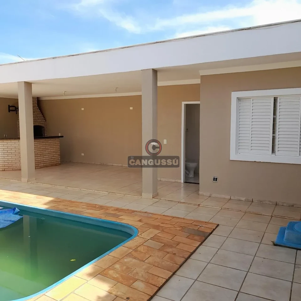 Imagens do imóveis Casa à Venda no Jardim San Remo | 200 m², 3 Quartos e Próxima ao Shopping Contour