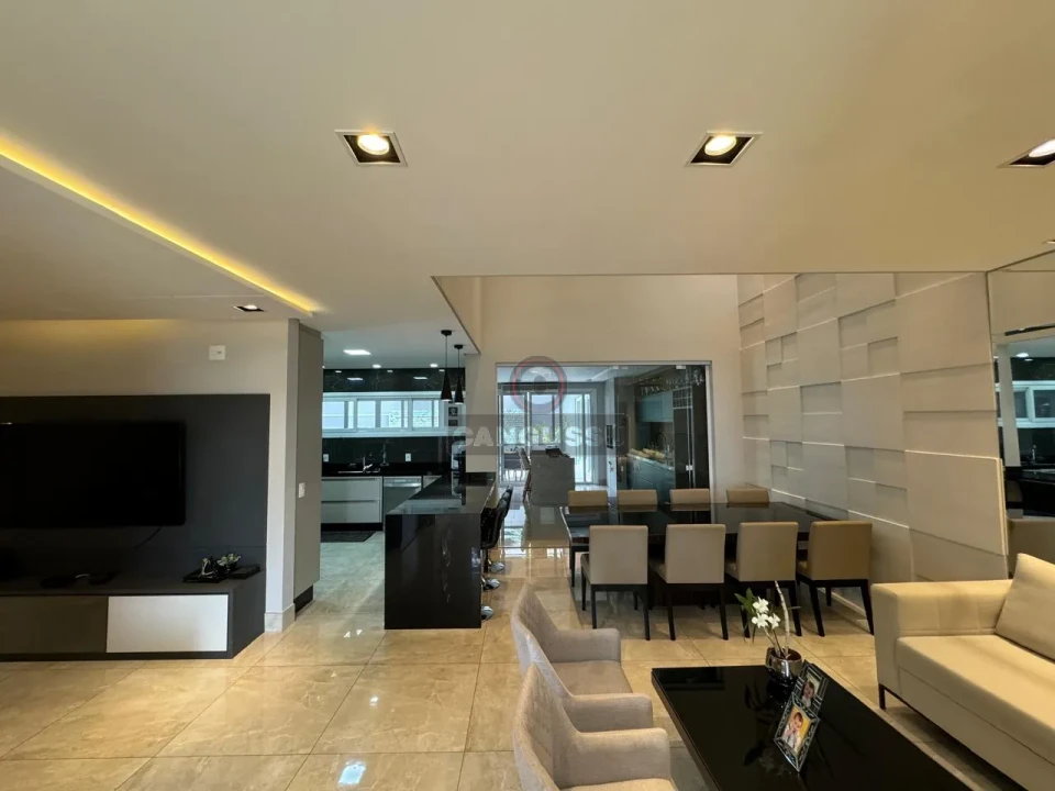 Imagens do imóveis Casa à venda 4 Quartos, 4 Suítes, 4 Vagas, 500M², Condomínio Sun Lake, Londrina - PR