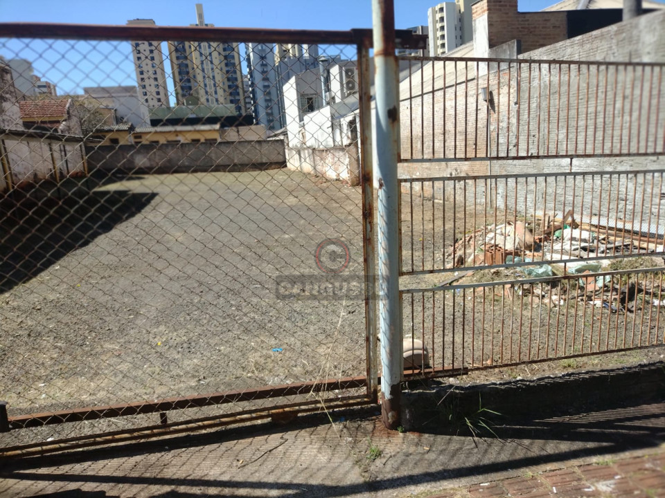 Imagens do imóveis Terreno para Locação – Estacionamento