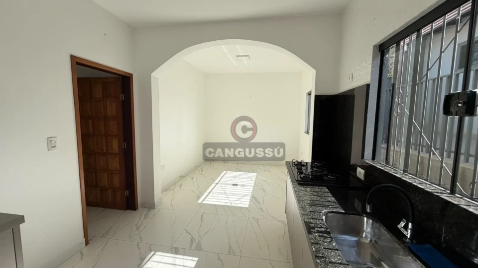 Imagens do imóveis Casa à Venda Próxima ao Autódromo e Estádio do Café