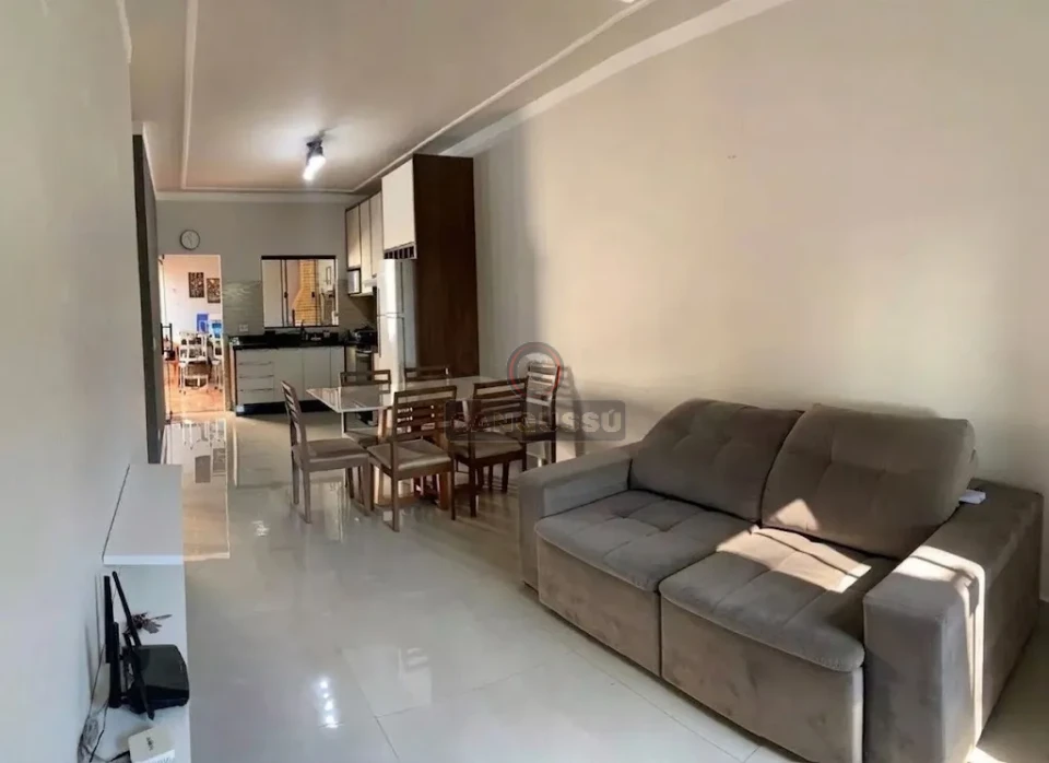 Imagens do imóveis Casa à Venda no Jardim Vale Azul | 2 Quartos, Churrasqueira e 2 Vagas