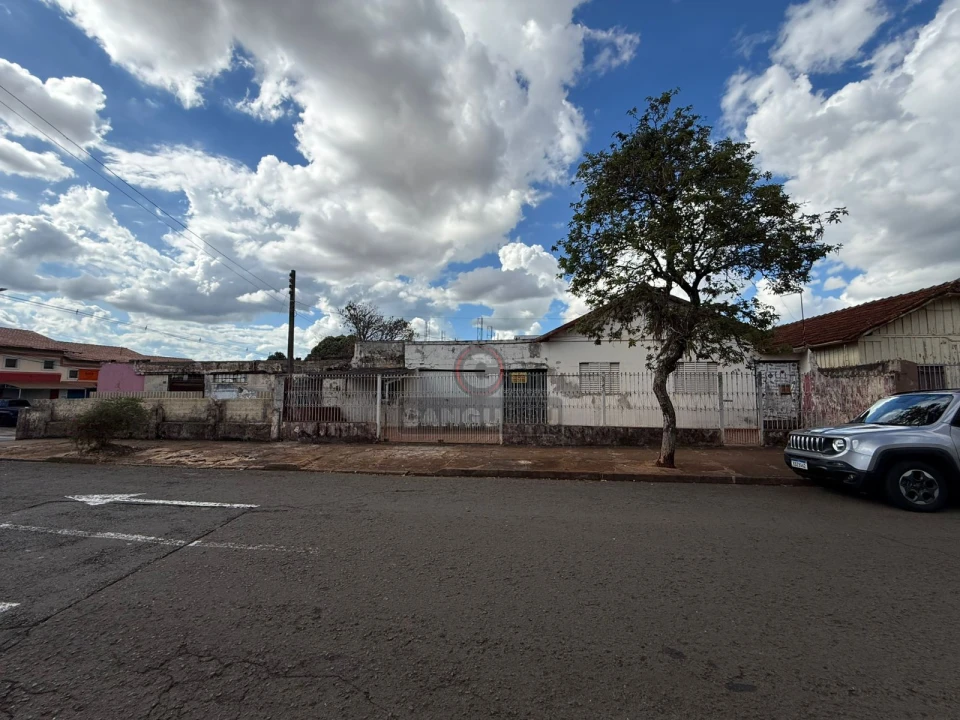 Imagens do imóveis TERRENO COMERCIAL Á VENDA - Av duque de caxias, com a Amapá