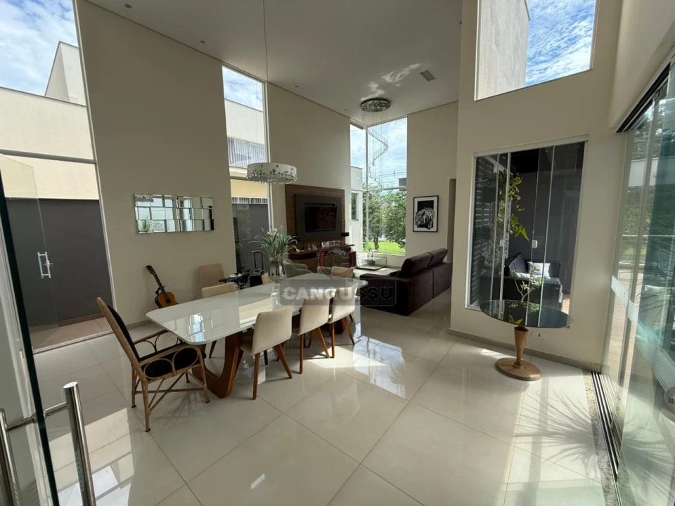 Imagens do imóveis Casa à venda no Condomínio Sun Lake