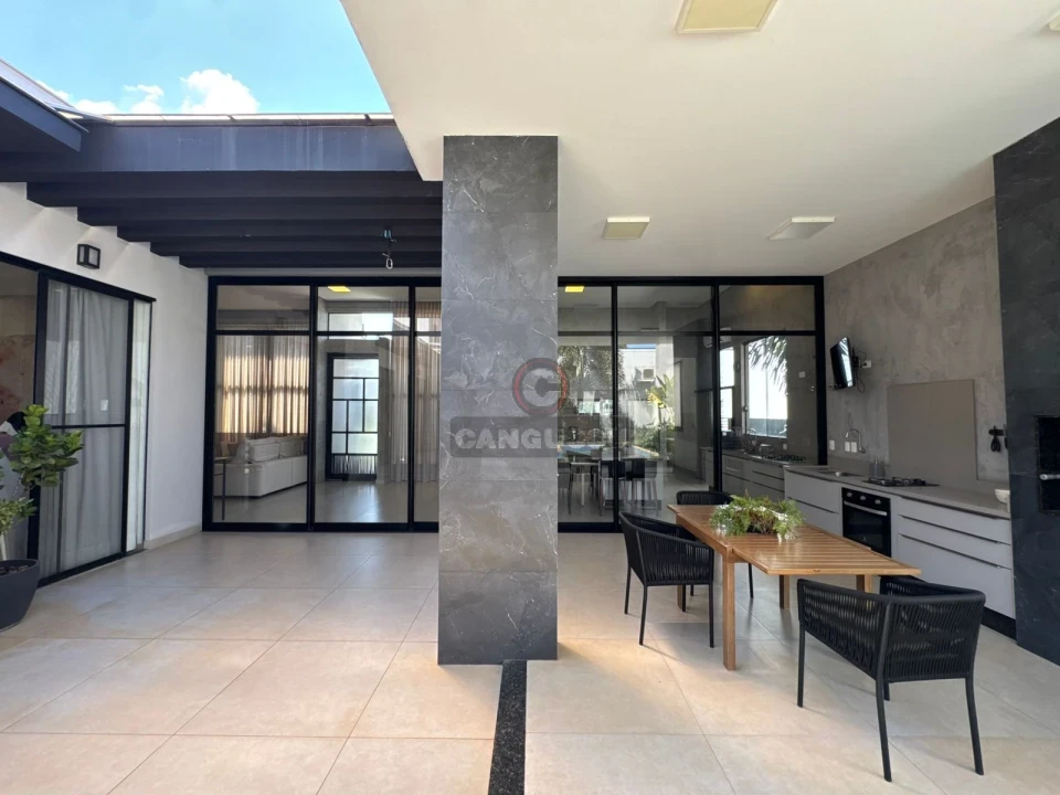 Imagens do imóveis Casa de Alto Padrão à Venda no Condomínio Sun Lake – 270m², Piscina e Ambientes Planejados!