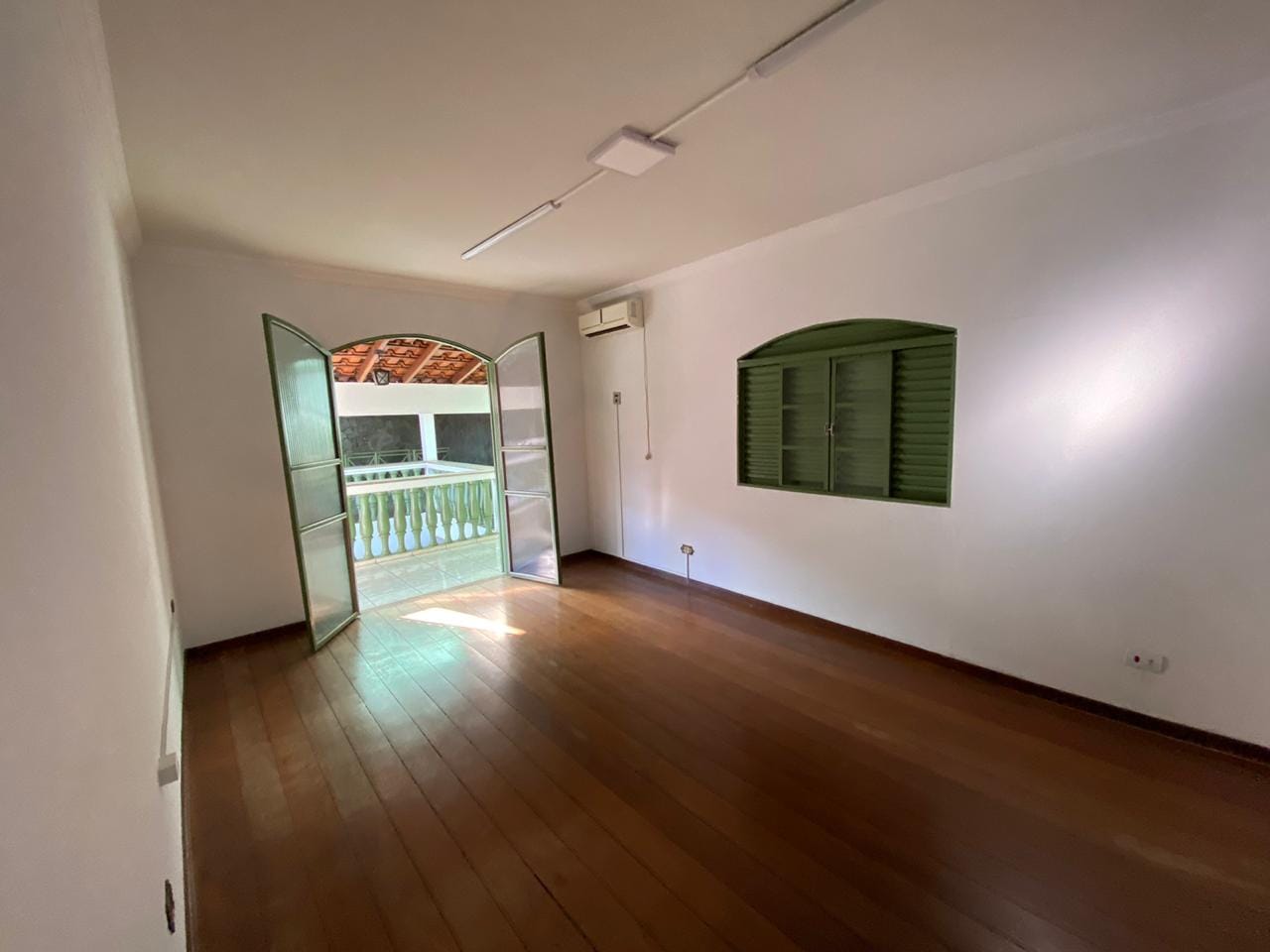 Imagens do imóveis Sobrado à venda e para locação, Londrina, PR