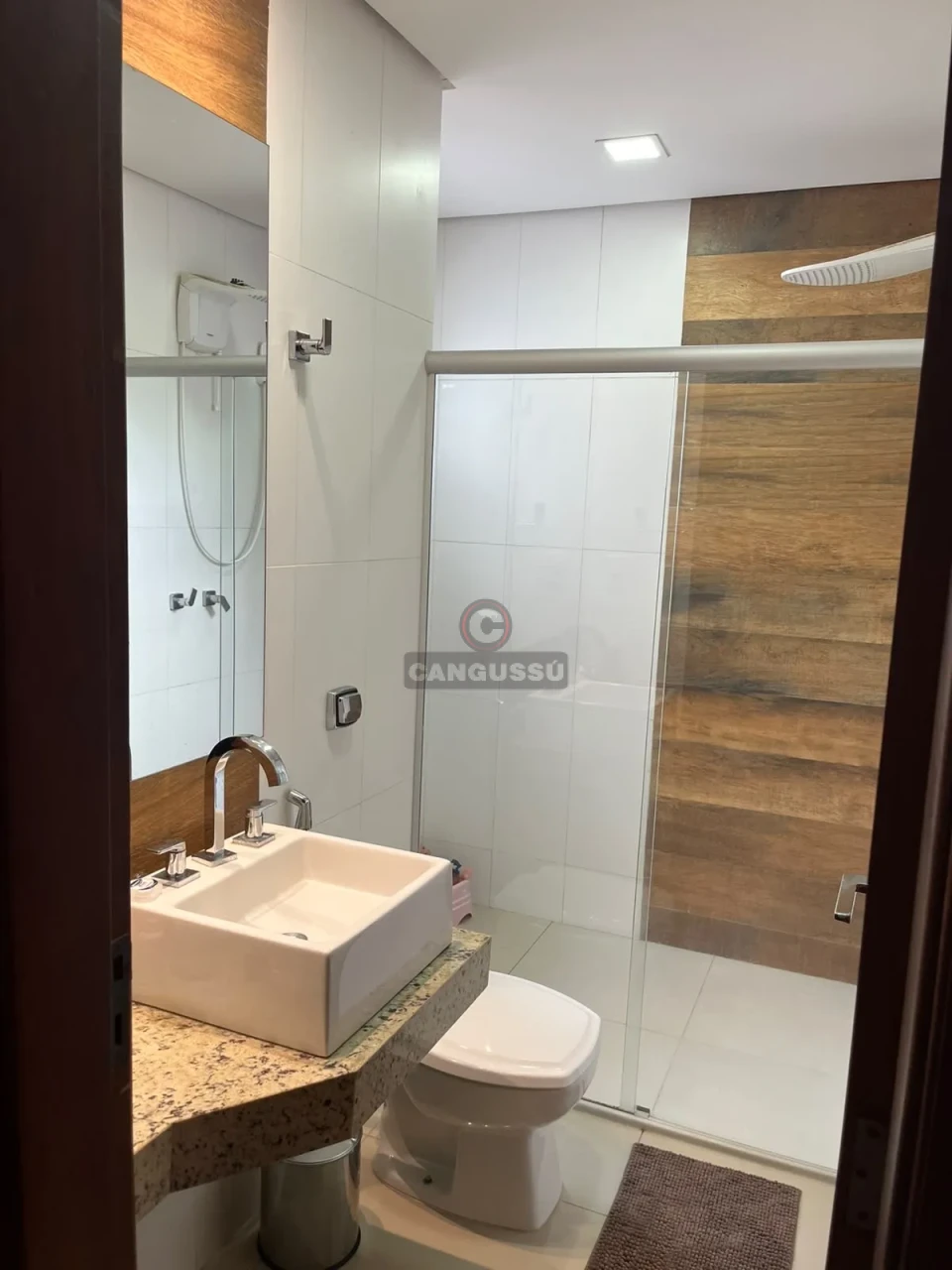 Imagens do imóveis Casa à Venda no Centro – 3 Dormitórios, Suíte e Planejados
