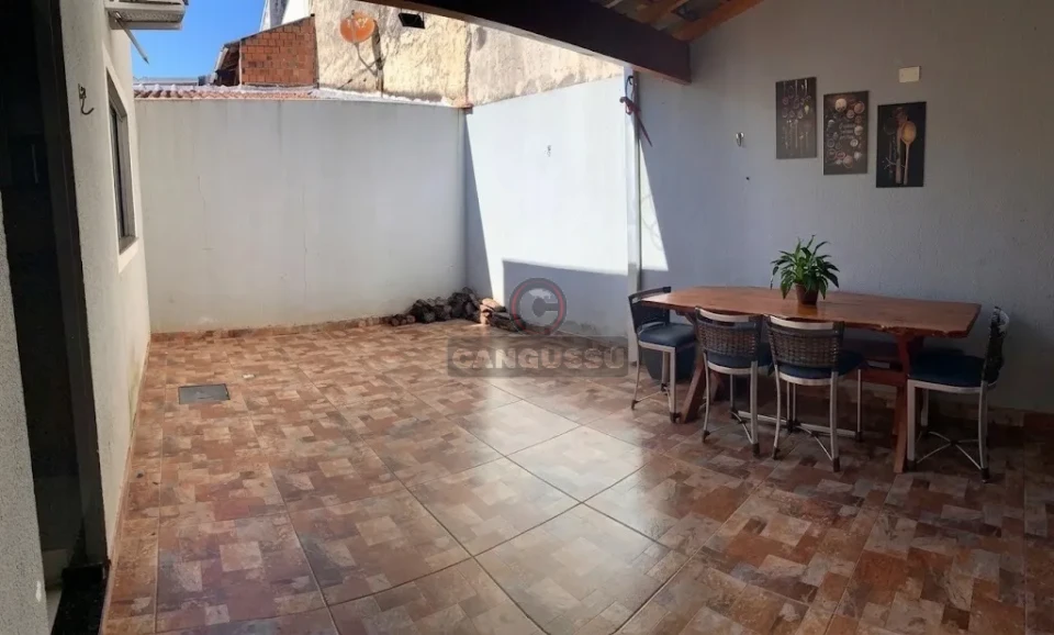Imagens do imóveis Casa à Venda no Jardim Vale Azul | 2 Quartos, Churrasqueira e 2 Vagas