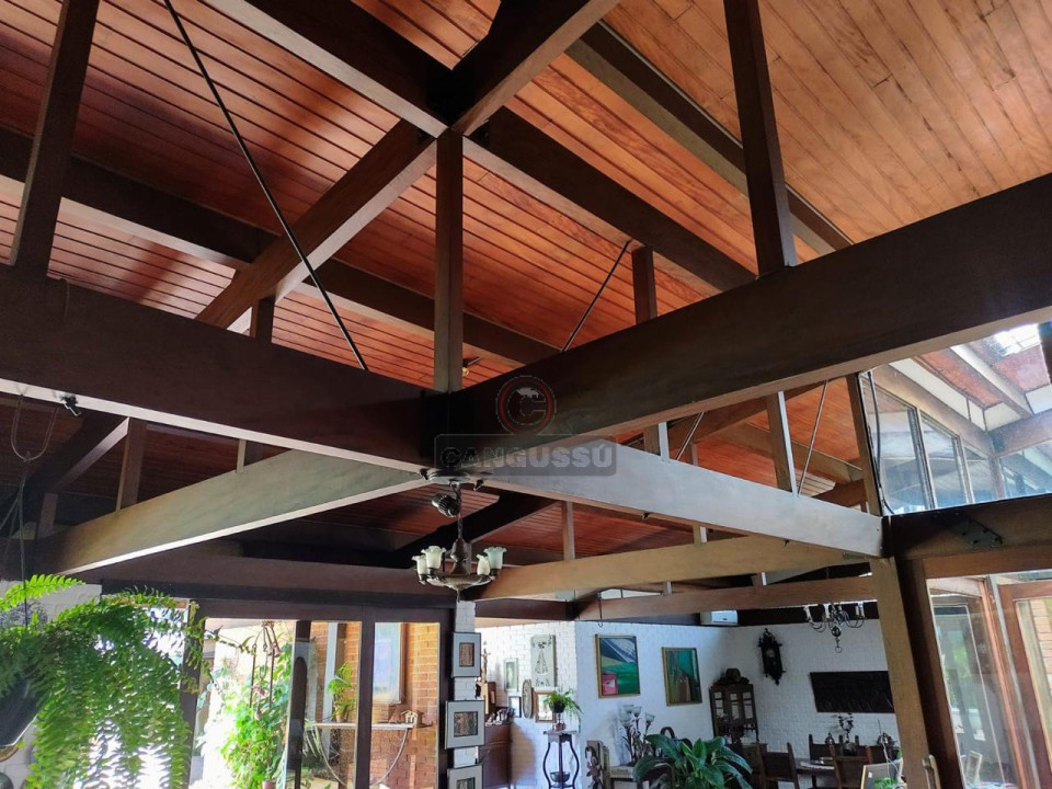 Imagens do imóveis Ampla Propriedade com Casa de Alto Padrão no Jardim Caravelle à venda