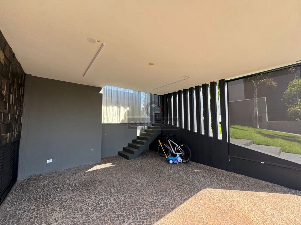 Imagens do imóveis Casa de Alto Padrão à Venda no Condomínio Sun Lake – 270m², Piscina e Ambientes Planejados!