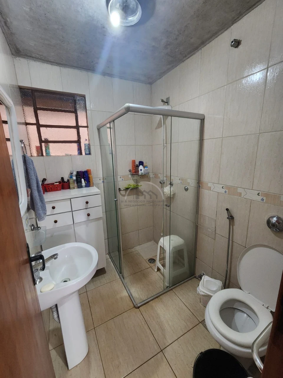 Imagens do imóveis CASA À VENDA NA ZONA LESTE DE LONDRINA