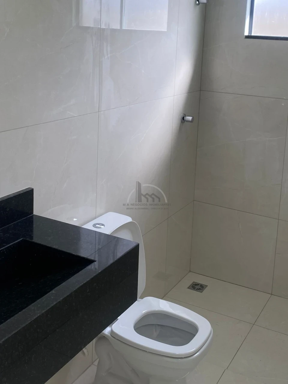 Imagens do imóveis CASA NOVA À VENDA NO JARDIM DOS ESTADOS, ZONA NORTE LONDRINA