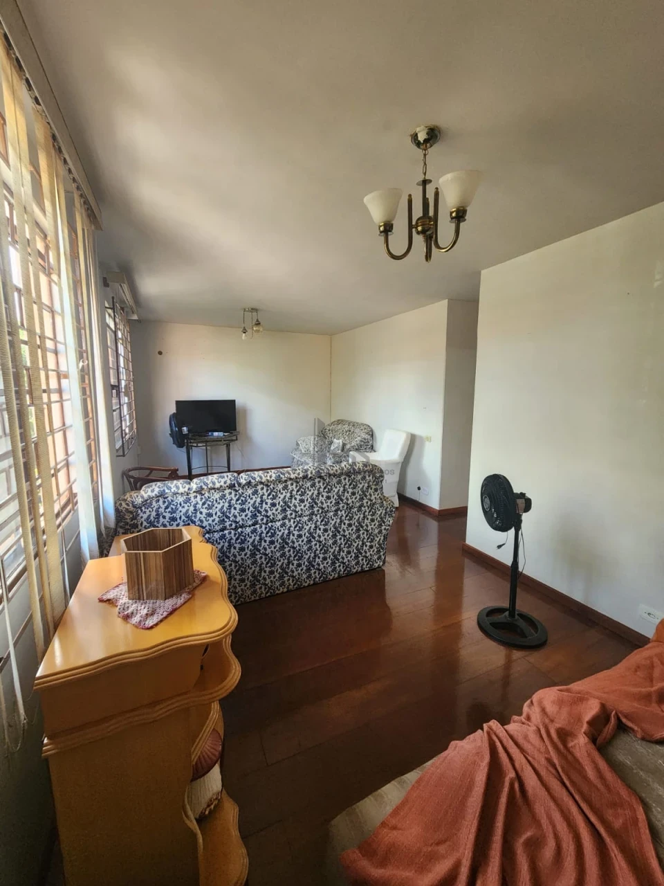 Imagens do imóveis CASA À VENDA NA ZONA LESTE DE LONDRINA