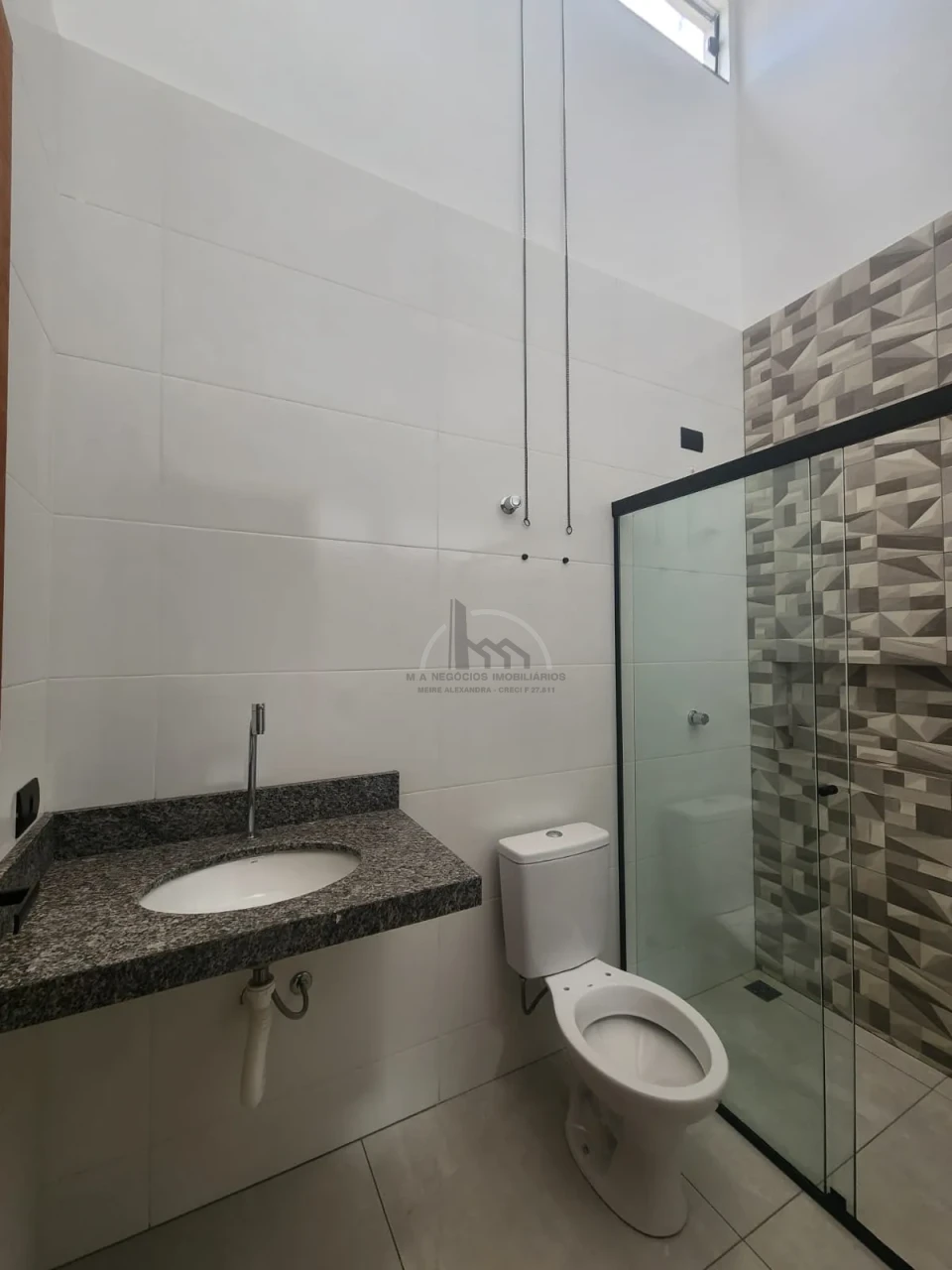 Imagens do imóveis Casa nova geminada à venda em Londrina