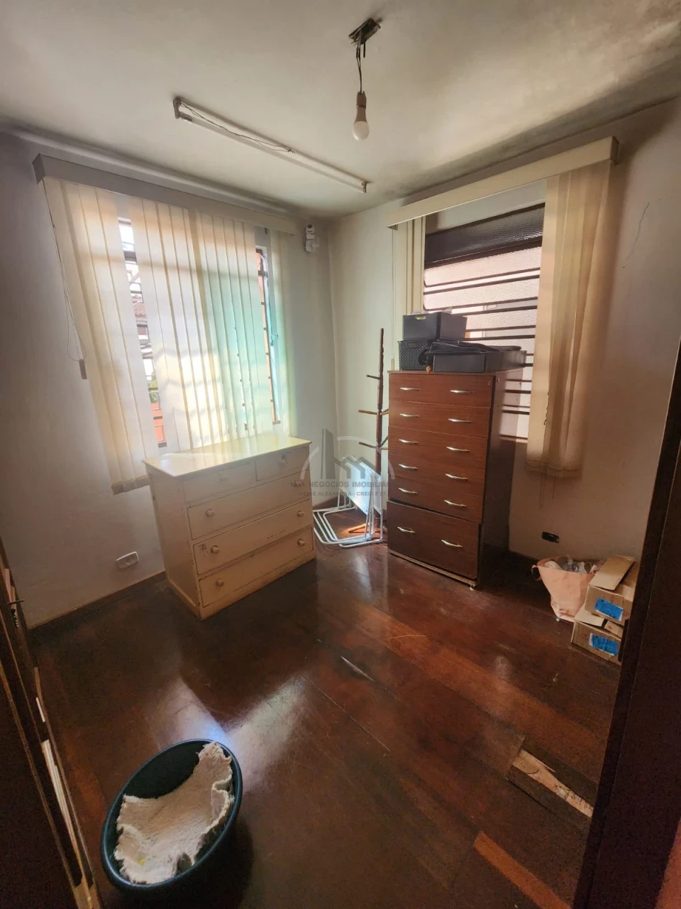 Imagens do imóveis CASA À VENDA NA ZONA LESTE DE LONDRINA