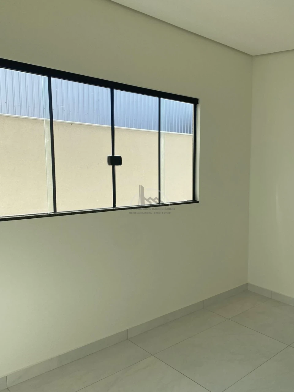 Imagens do imóveis CASA NOVA À VENDA NO JARDIM DOS ESTADOS, ZONA NORTE LONDRINA