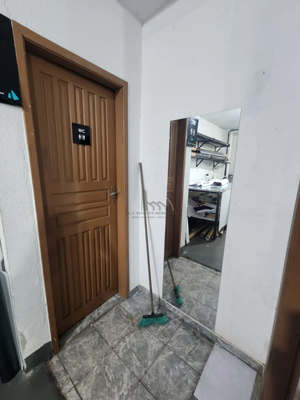 Imagens do imóveis BARRACÃO COMERCIAL PARA LOCAÇÃO - LEONOR