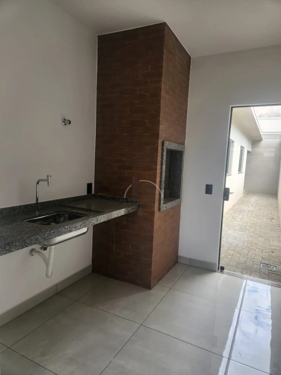 Imagens do imóveis Casa nova geminada à venda em Londrina