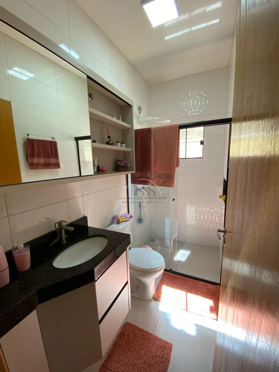 Imagens do imóveis CASA SEMINOVA