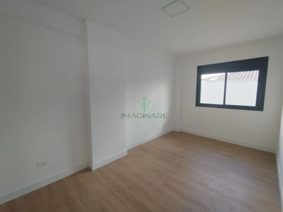 Imagens do imóveis Edificio Carlos A. Studzinski Centro